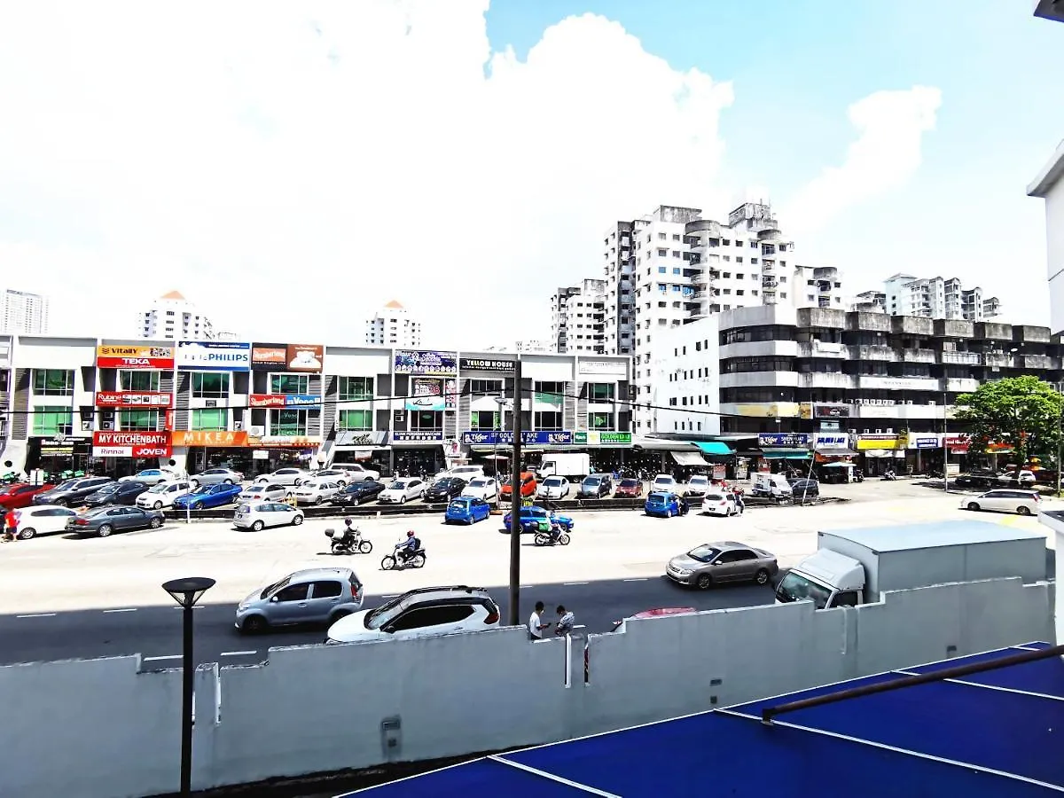 Tur11-Oppesite Pisa Stadium-1Min-Foodcourt-Minimarket Bayan Lepas Apartment